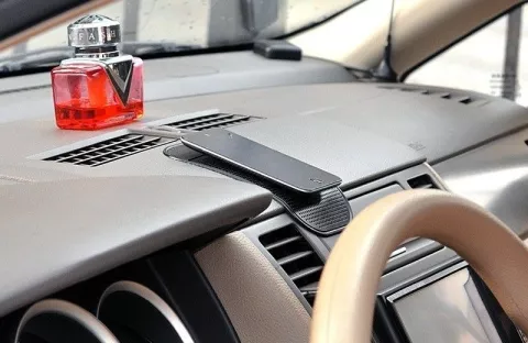 Tapis de voiture antid&eacute;rapant tapis antid&eacute;rapant compatible avec iPhone