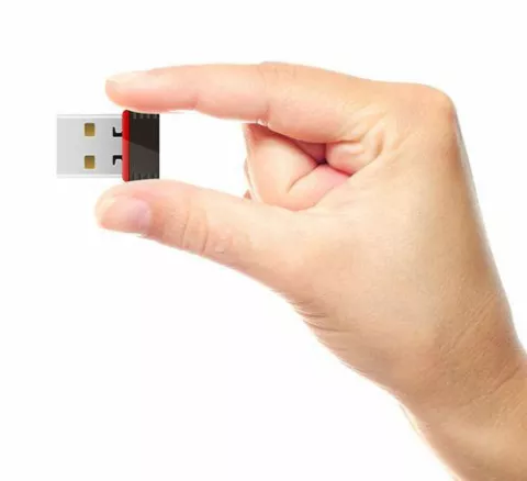Cl&eacute; WiFi Dongle adaptateur r&eacute;seau USB sans fil 802.11n - Noir