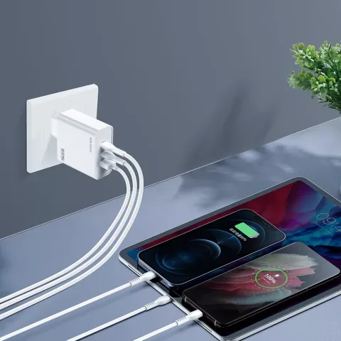 Adaptateur Dux Ducis USB-A et 2x USB-C 65W chargeur QC 3.0 PD AFC pour t&eacute;l&eacute;phone tablette ordinateur portable - Blanc