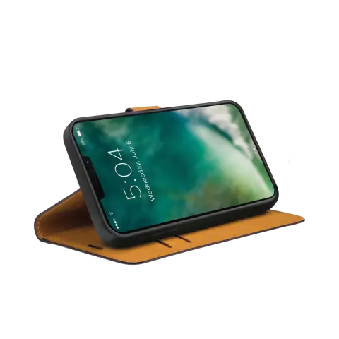 Xqisit Slim Wallet Selection Anti Bac en cuir artificiel et TPU compatible avec iPhone 13 Pro Max - noir