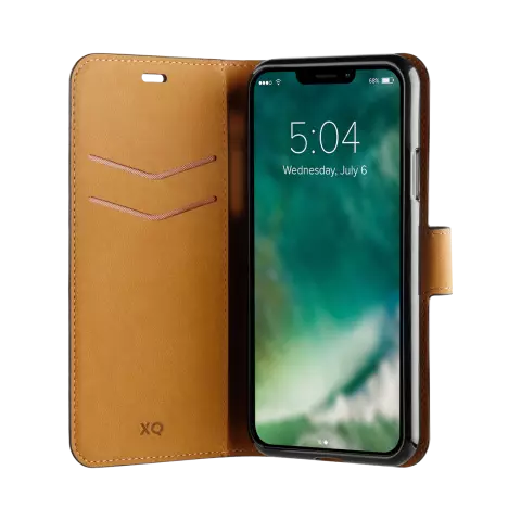 Xqisit Slim Wallet Selection Anti Bac en cuir artificiel et TPU compatible avec iPhone 13 Pro Max - noir