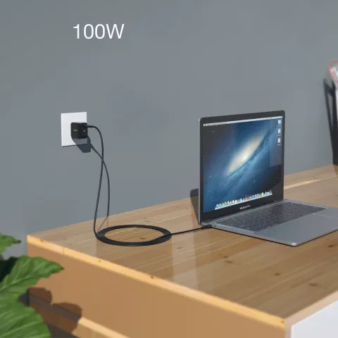 Choetech 100W C&acirc;ble USB-C 2M PD 4K 10Gbps Charge Rapide Alimentation de Charge Rapide - Noir