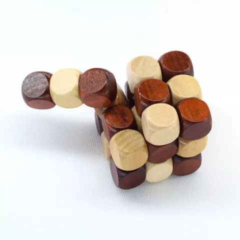 Puzzle cube en bois, puzzle de r&eacute;flexion