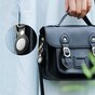 &Eacute;tui et porte-cl&eacute;s en cuir artificiel compatible avec Apple AirTag - Noir